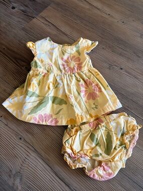 Carter’s Yellow Floral Baby Dress/Top & Bloomer Set